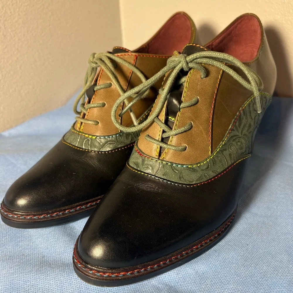 L’Artiste Lavada Bootie by spring step heeled Oxford, hand painted leather - Picture 3 of 16